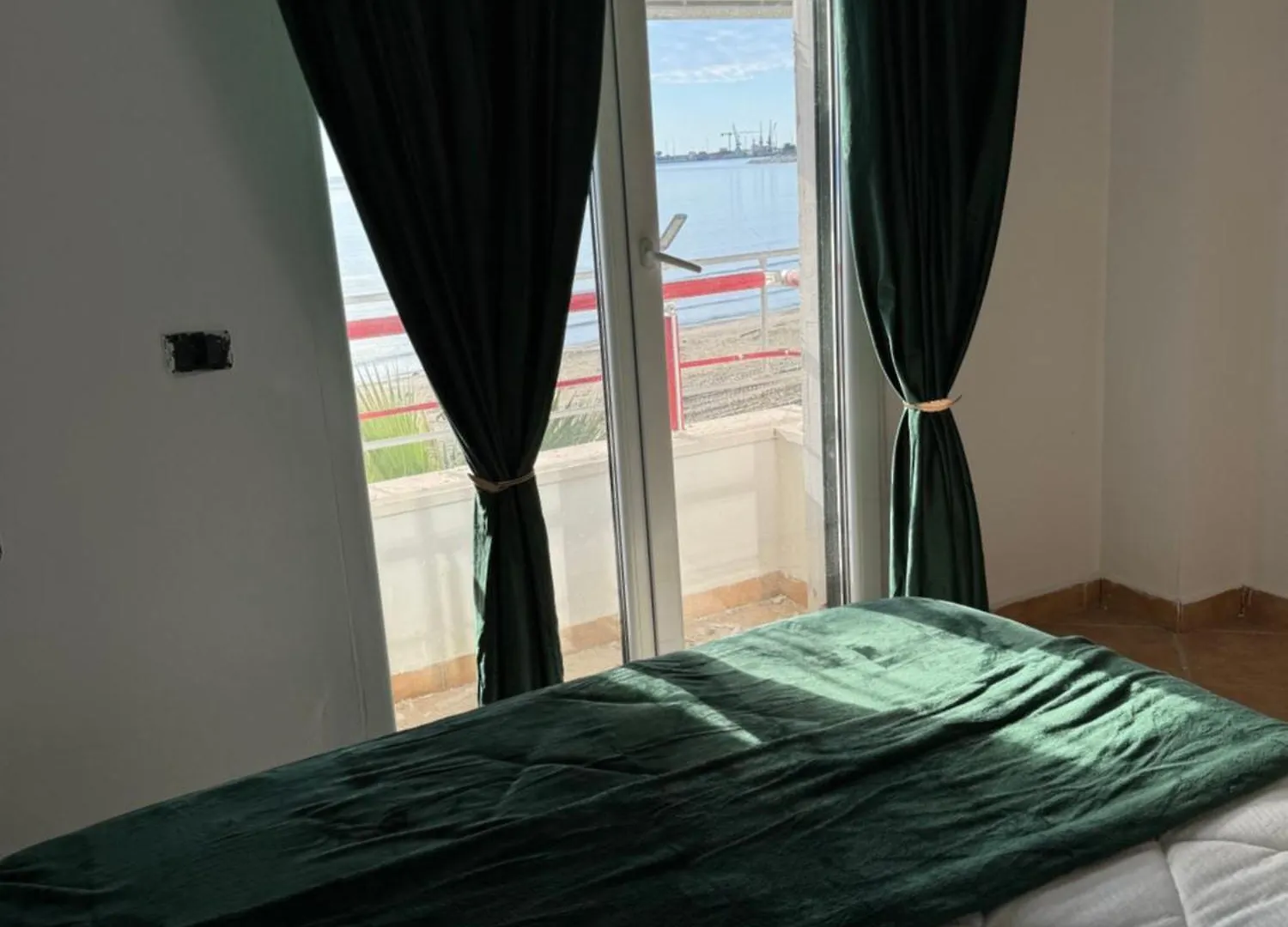 Beach Front Superior Apartment Green Forest Durrës Albânia